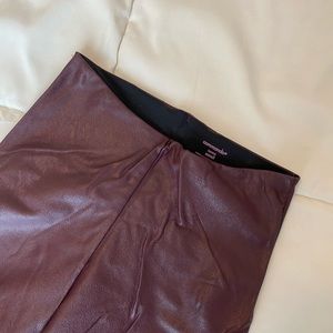 Commando oxblood leather leggings